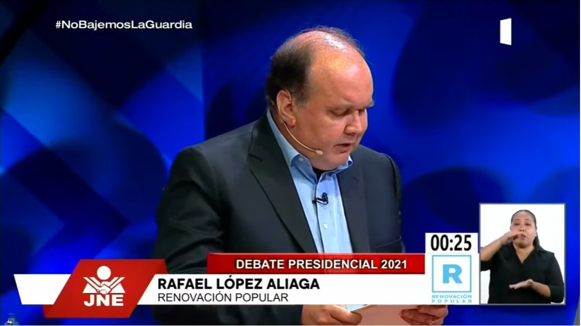 DanielUrresti1's tweet photo. En mi primer día como presidente del Perú decretaré el #ToqueDeQuedaContraLosCriminales y, además, encargaré a López Aliaga para que se encargue del Plan Lector. Hoy está dando una clase magistral de cómo se lee en público. https://t.co/LS6Fy9rIEu