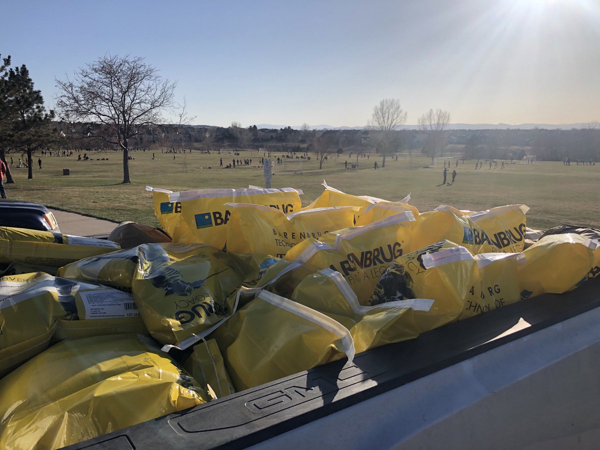 JuddFitzgerald's tweet photo. Spring decided to show up after the snowiest March on record.... time to sow some seed! ⁦@BarenbrugUSA⁩ https://t.co/1gYUleJqgM