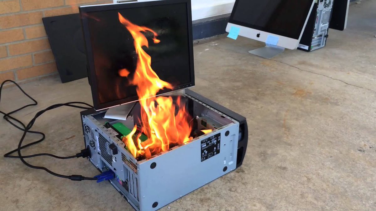 SASHlSU's tweet photo. techno: sorry, we're just having some minor technical difficulties

the technical difficulties: https://t.co/fCO8ZGQARl