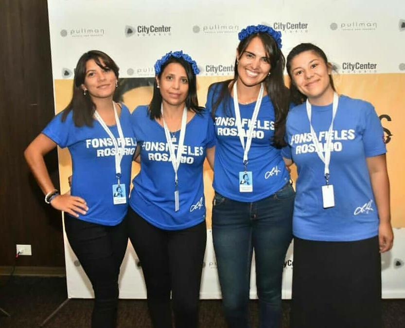 FFieles_Rosario's tweet photo. #FONSIFIELESROSARIO11AÑOS 🇦🇷💙 junto a @LuisFonsi 🎶 https://t.co/OSlehXqrKj