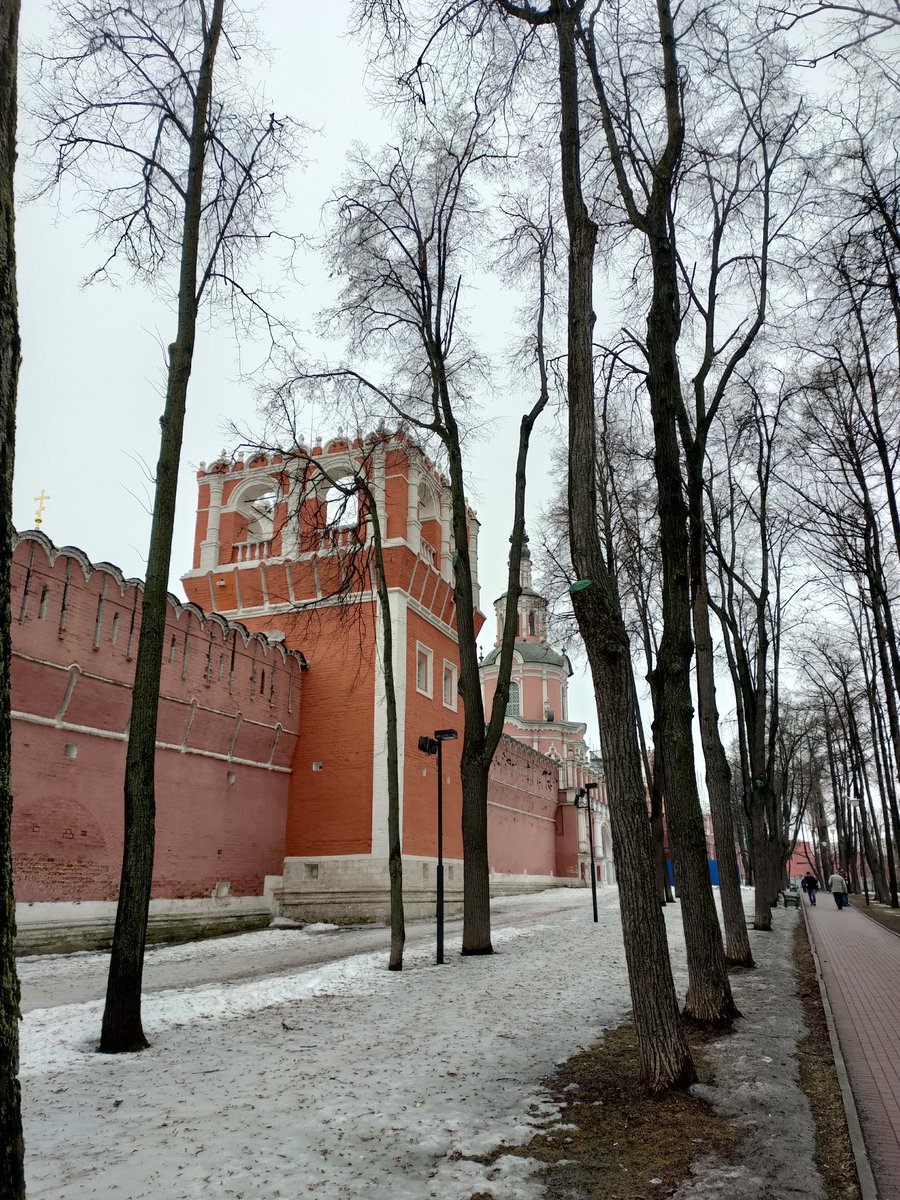 chrystie_p's tweet photo. в Москве дождливо но романтично #phtoday https://t.co/VcSgJ9J5rY