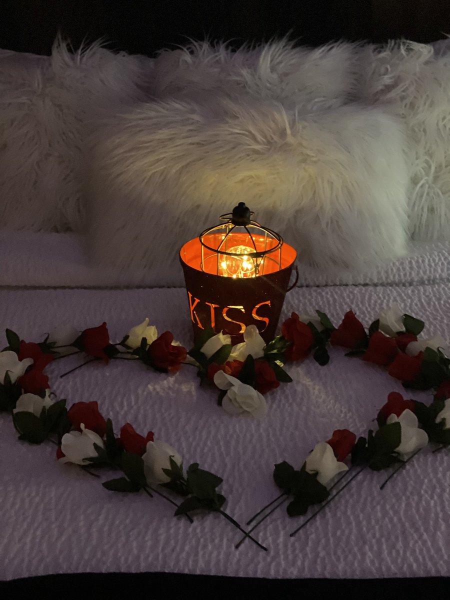 ShareeseUlis's tweet photo. Need help planning date night? Let us help you!
Mani
Pedi
Massage
Dinner
#SlumberEssentials https://t.co/MrHUigyVWK