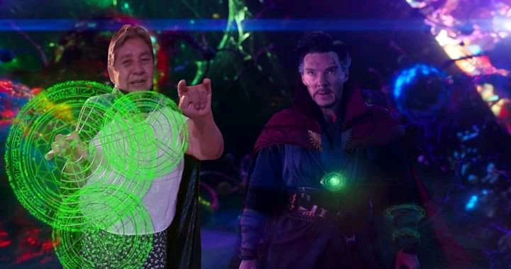 Deadpoolmx2's tweet image. El nieto de esta abuelita ,le pide ayuda a un amigo para editar la foto para regalarsela de cumpleaños porque dice a ella le gustan las películas de @MarvelLATAM @Marvel este fue el resultado #AbuelitaStrange #GrandmaStrange