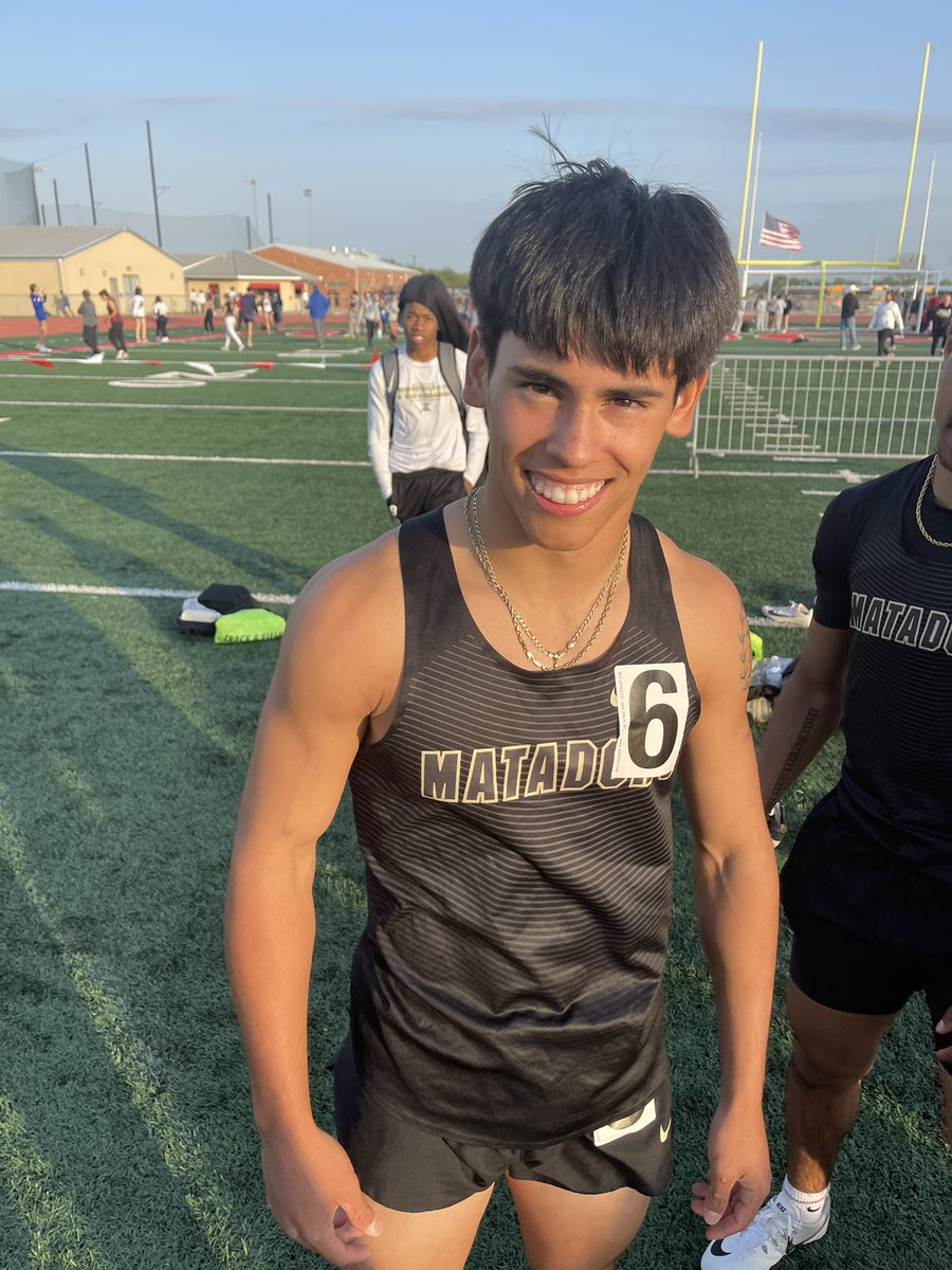 TrackSeguin's tweet photo. Congrats @T_mo1302 for winning the district 100m dash
#surviveandadvance
#advancetoarea
#andstill
#thatguinspeed
#whatspoppin
#tmotooktheleadandeveryonefollows https://t.co/HxKaZZTWvq