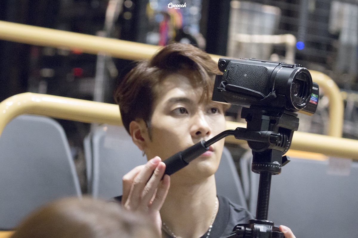 Cococok960917's tweet photo. 190623 코엑스팬사인회

Hi 홈마스터 잭슨입미다.

#갓세븐 #GOT7 #잭슨 #JacksonWang 
@JacksonWang852 https://t.co/dCz3BPAVAi