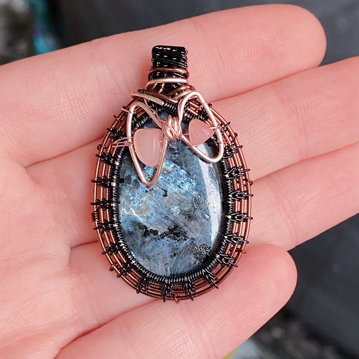 tayraegems's tweet photo. lil baby eeyore pendant 🥺🌸 https://t.co/yAOoj628l4