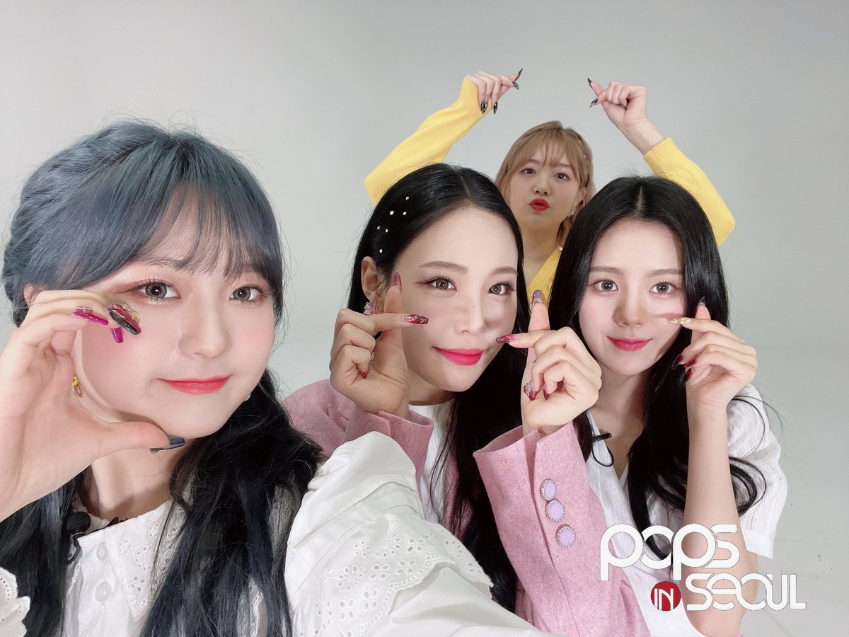 Pops in Seoul tweet media