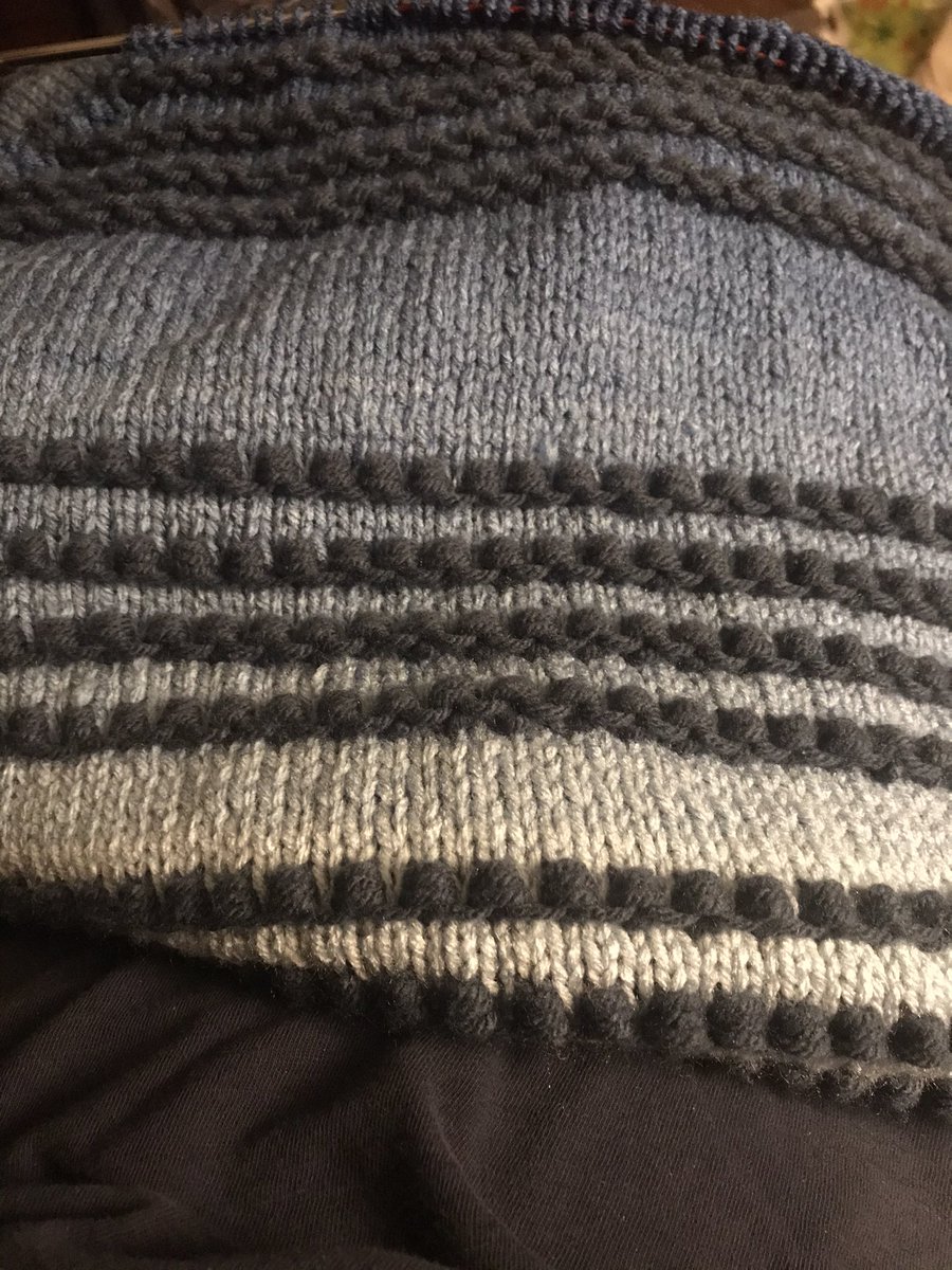 FlowerFalls3625's tweet photo. All done! Stayed March 1, 2021, and finished March 31, 2021!!! Will post more pics tomorrow #knitting #finished #firstproject2021 https://t.co/6KagQ9Su1y