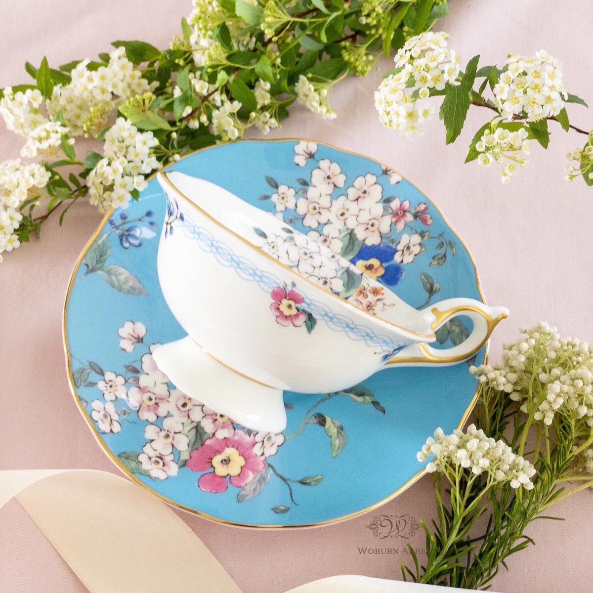 ブランド洋食器のウーバンアビー على تويتر 4月1日 今日から始まるこの1年が 愛 にあふれ 穏やかで平和な日 が続き ますます 繁栄 していきますように そんな祈りを可憐なりんごの花に込め りんごの花はイギリスで愛や平和の象徴 実や木は繁栄の象徴 ブランド洋食器のウーバンアビー على تويتر 4月1日 今日から始まるこの1年が 愛 にあふれ 穏やかで平和な日 が続き ますます 繁栄 していきますように そんな祈りを可憐なりんごの花に込め りんごの花はイギリスで愛や平和の象徴 実や木は繁栄の象徴