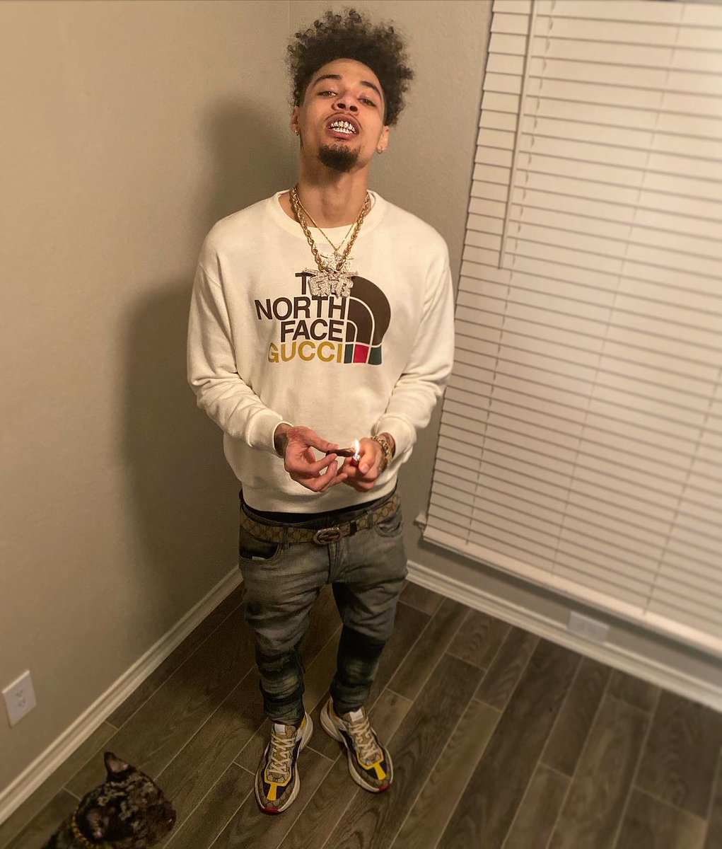 Marquis_Az's tweet photo. I done turnt this lil shit into Gold,I remember it use 2 be rust✌🏽#2Differentw🌎rlds https://t.co/A4iaUyzCxq