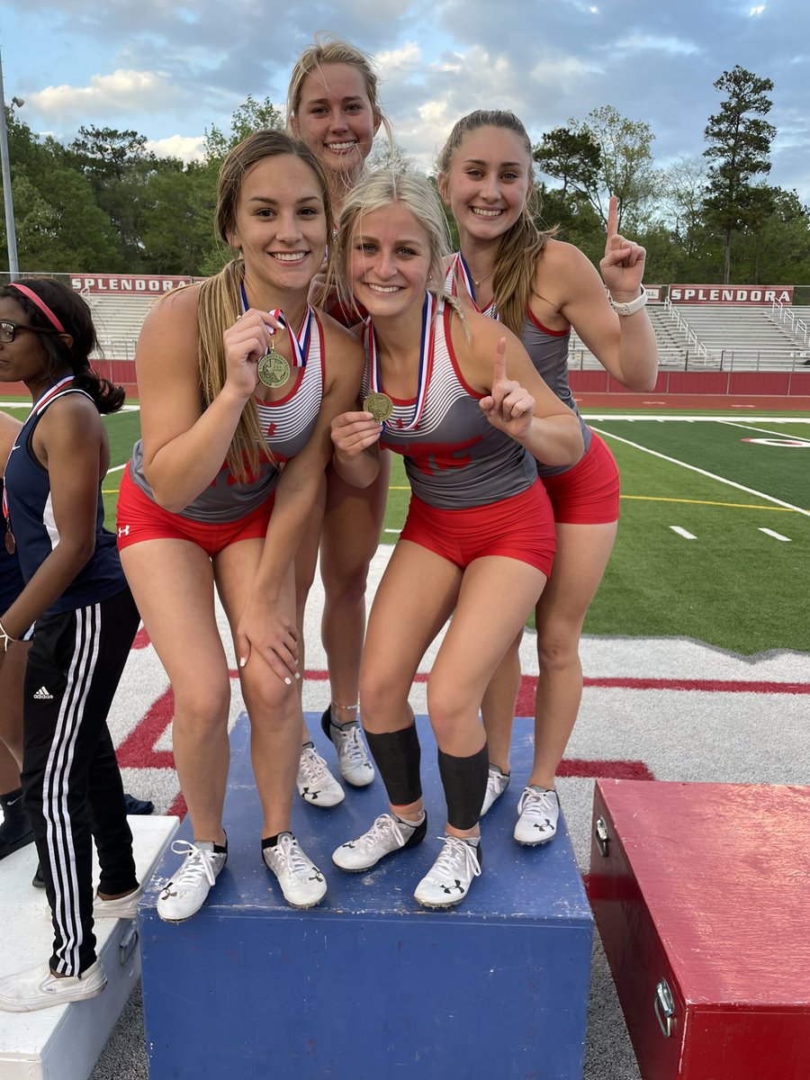 ShsgirlstrackX's tweet photo. HUGE congratulations to these 4 ladies! 1st place in the 4x200 and advancing to the Area meet! @SplendoraISD @Athletics_SISD https://t.co/QHYdSDa3h8