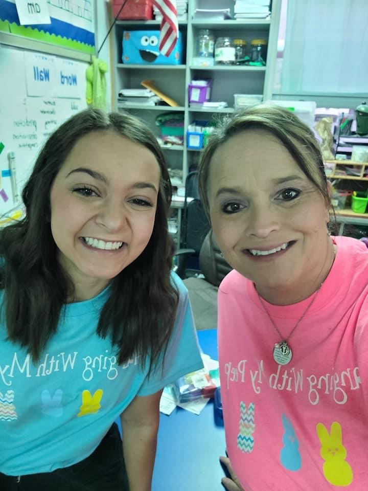 MissSteel9's tweet photo. We love hanging with our kindergarten peeps!!! 💞🐥🐰 https://t.co/J6DSo8afn5