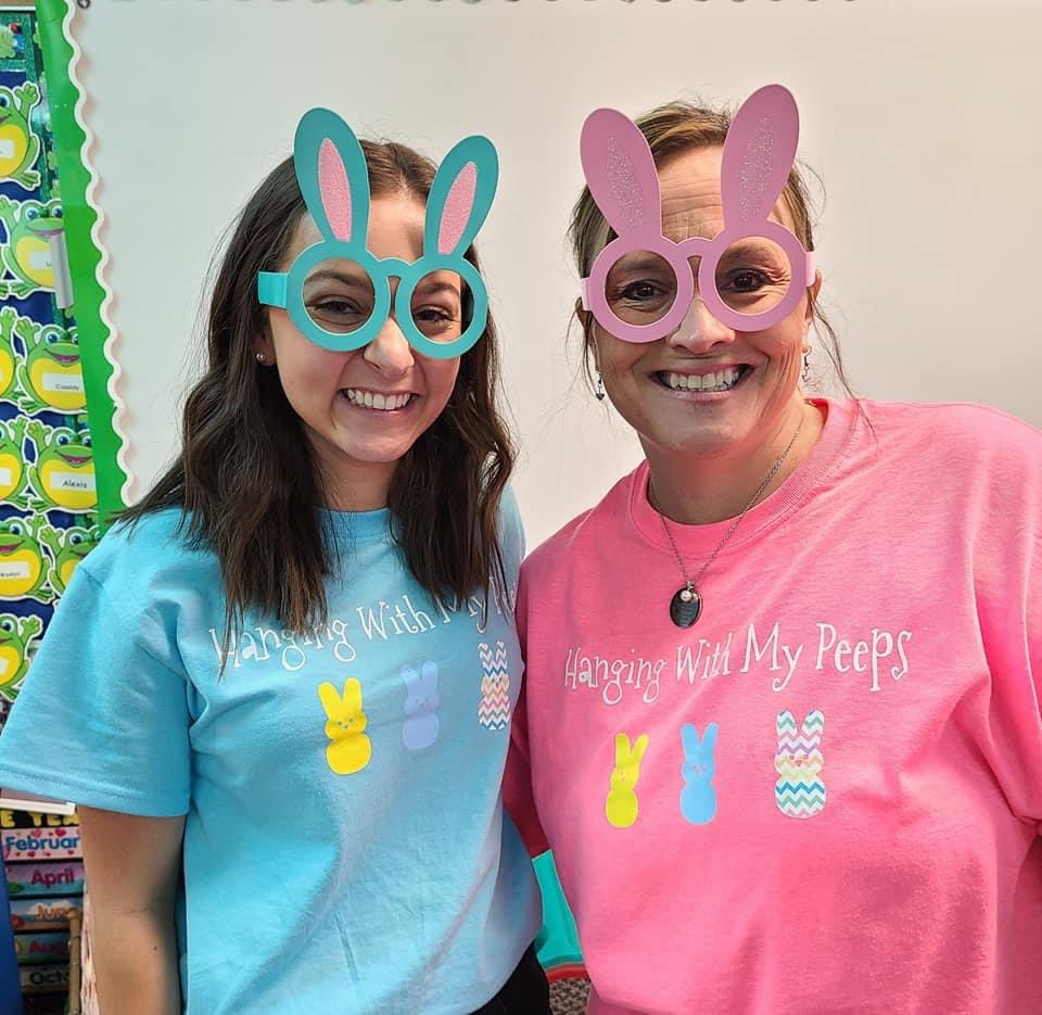 MissSteel9's tweet photo. We love hanging with our kindergarten peeps!!! 💞🐥🐰 https://t.co/J6DSo8afn5