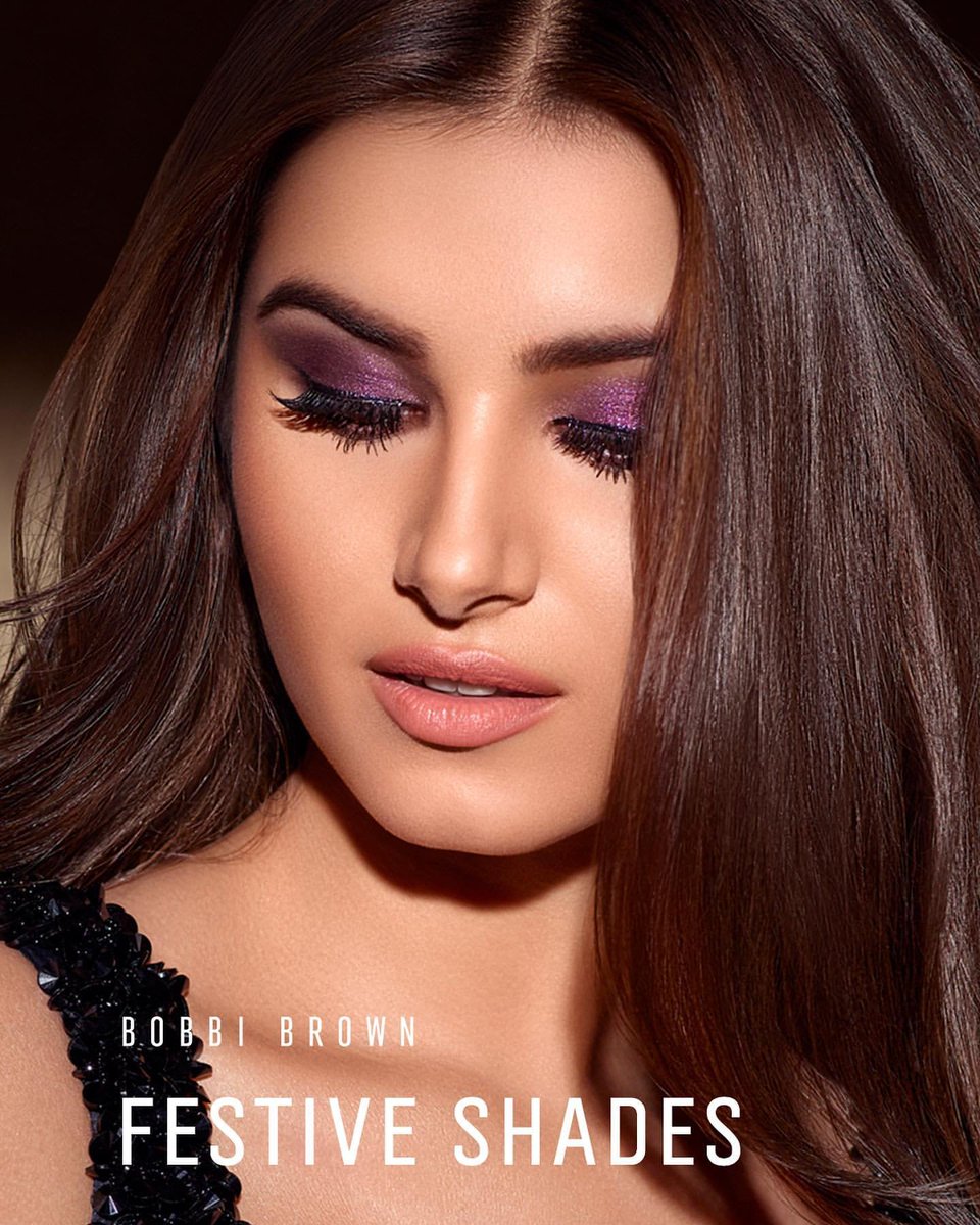 TeamTARASUTARIA's tweet photo. Adorable...Beauty ❤
....
.
....
@TaraSutaria
#TaraSutaria https://t.co/LY2VfRXLxt