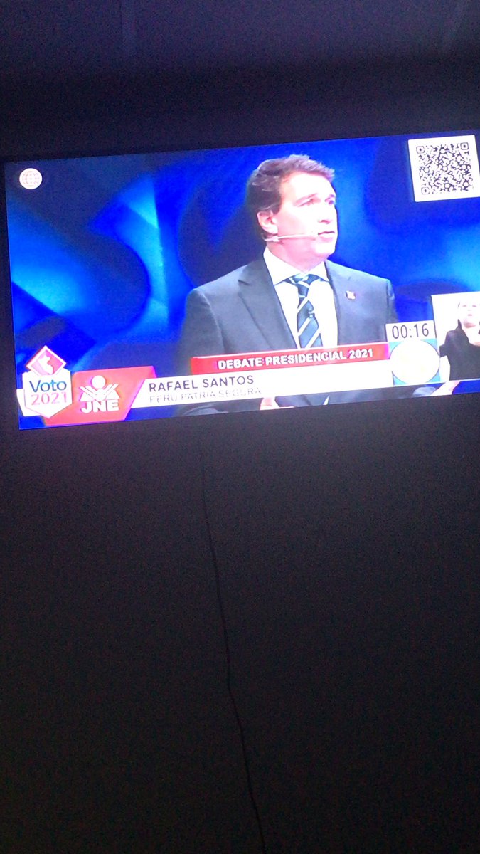 useraul's tweet image. Rafael Santos parece ser diferente a todos los políticos dinosaurios peruanos #Elecciones2021PE #peru #DebatePresidencial