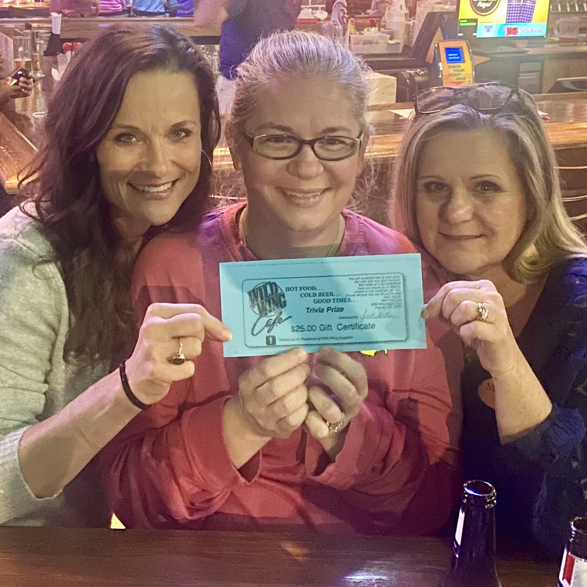 vanamey's tweet photo. Trivia night!! Such a blast!! #winnerwinnerchickendinner https://t.co/sHY2k1qSW2