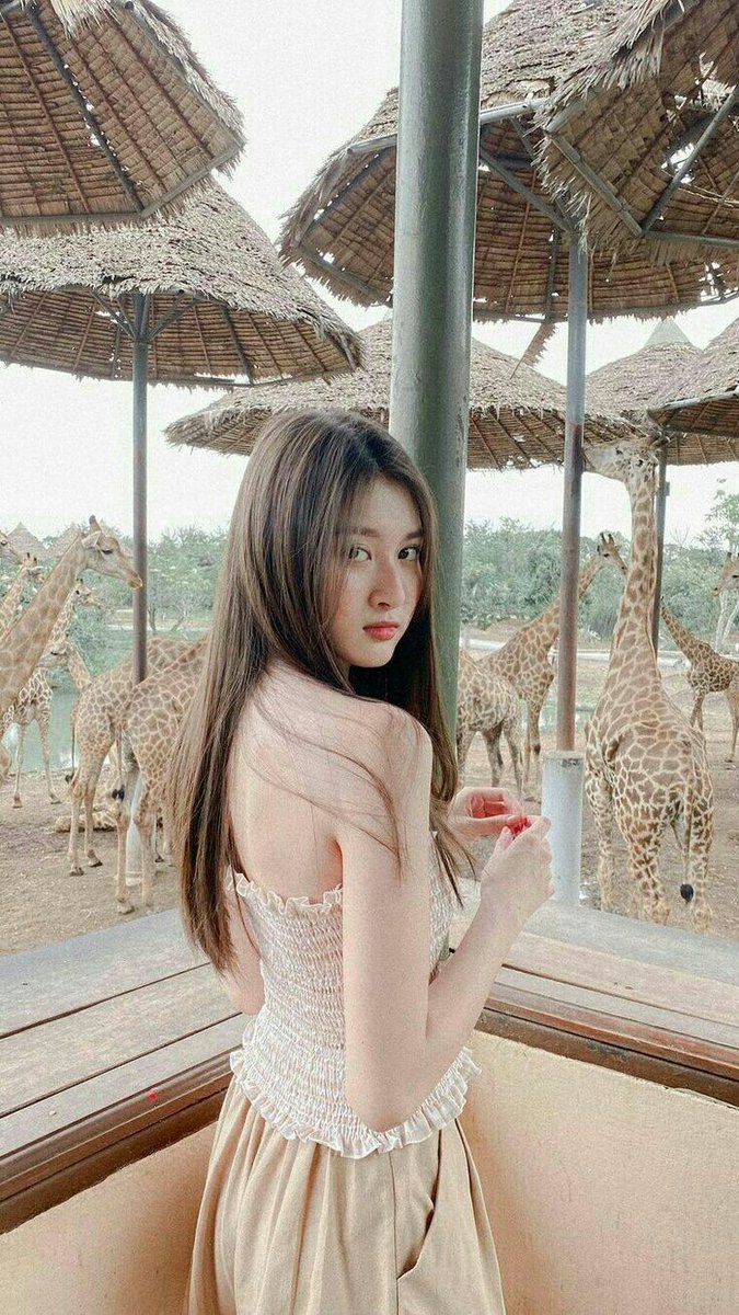 ^anggi ralanaa tweet media