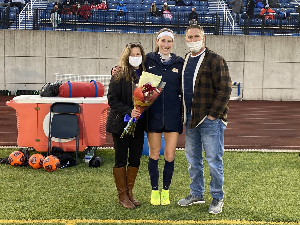 MSJ_Athletics's tweet photo. WSOC | Thank you to all of our Seniors! Your hard work and dedication will be missed! (2/2) #DEFENDtheMOUNT #MountUp https://t.co/0AeTiI0Q9Z
