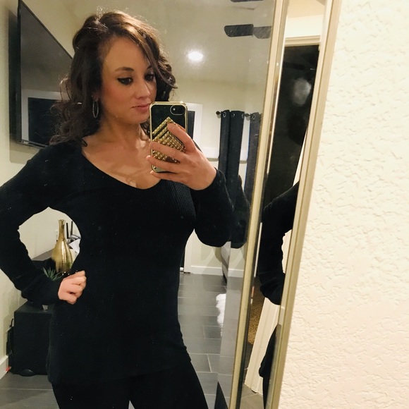 ItsMEJudyB's tweet photo. So good I had to share! Check out all the items I'm loving on @Poshmarkapp #poshmark #fashion #style #shopmycloset #express #freepeople #calvinklein: https://t.co/iEhspNghci https://t.co/yiSv06bMZ5