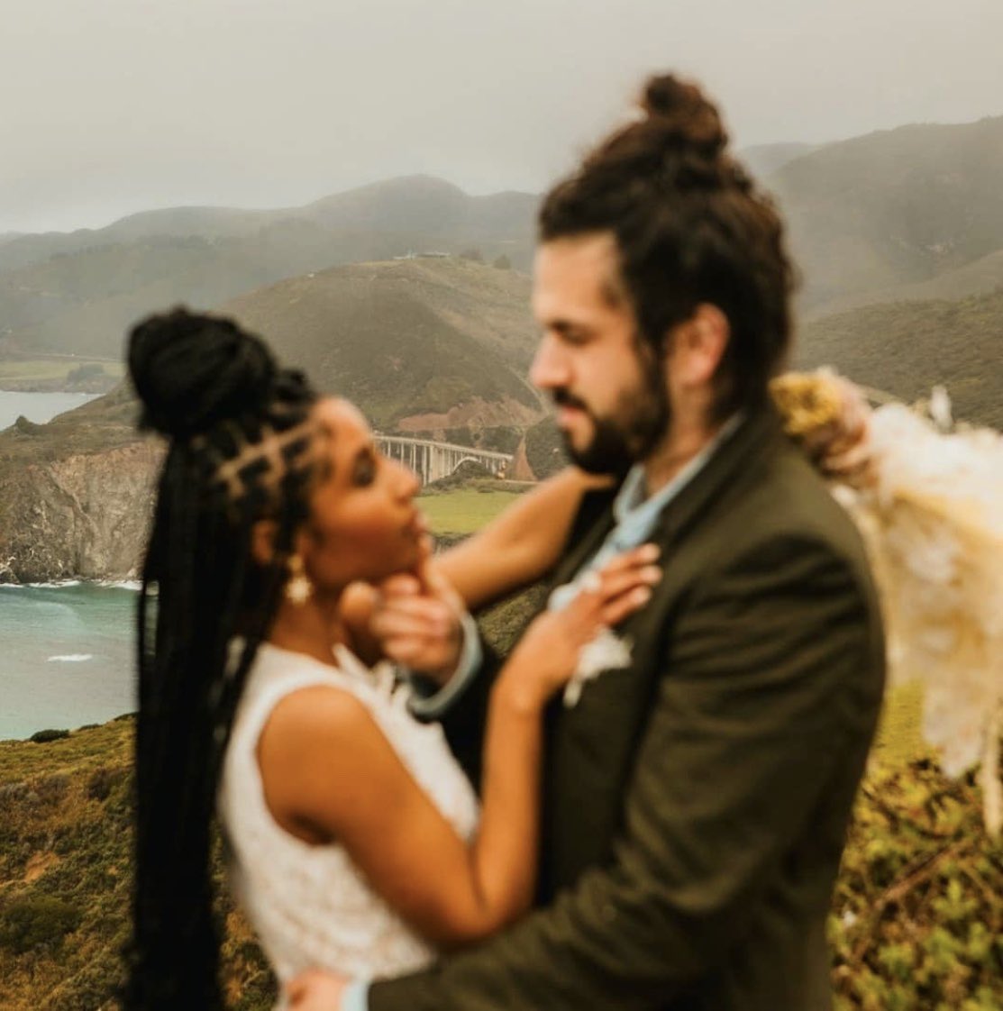SMRCamping's tweet photo. “First time to Big Sur and it did not disappoint! 🔥 You definitely don’t need an elaborate set up when these incredible landscapes backdrops. 

Become you own screensaver”
- 📸: @mjmaiden_photography https://t.co/uyBKqIYhKD