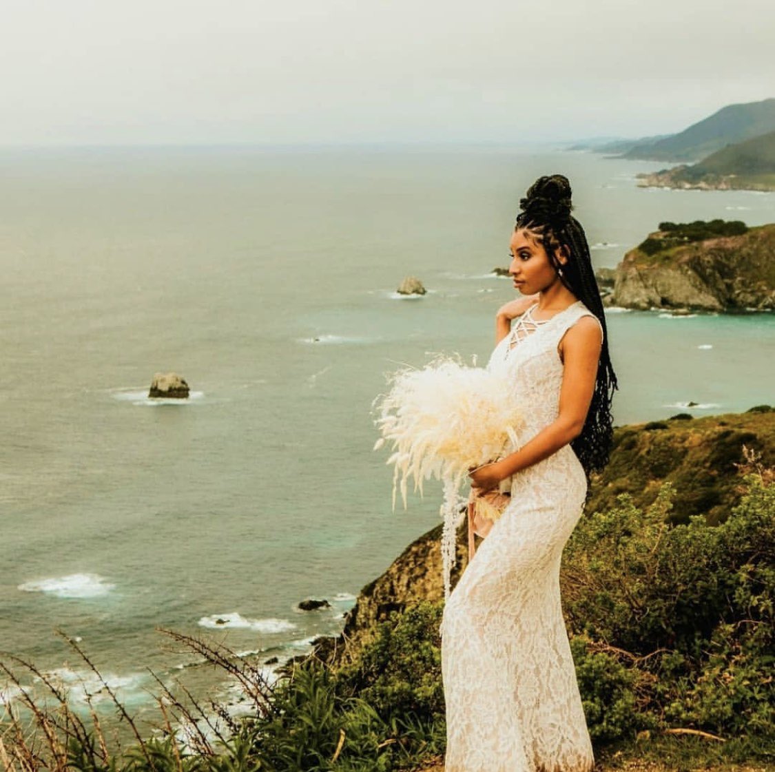SMRCamping's tweet photo. “First time to Big Sur and it did not disappoint! 🔥 You definitely don’t need an elaborate set up when these incredible landscapes backdrops. 

Become you own screensaver”
- 📸: @mjmaiden_photography https://t.co/uyBKqIYhKD