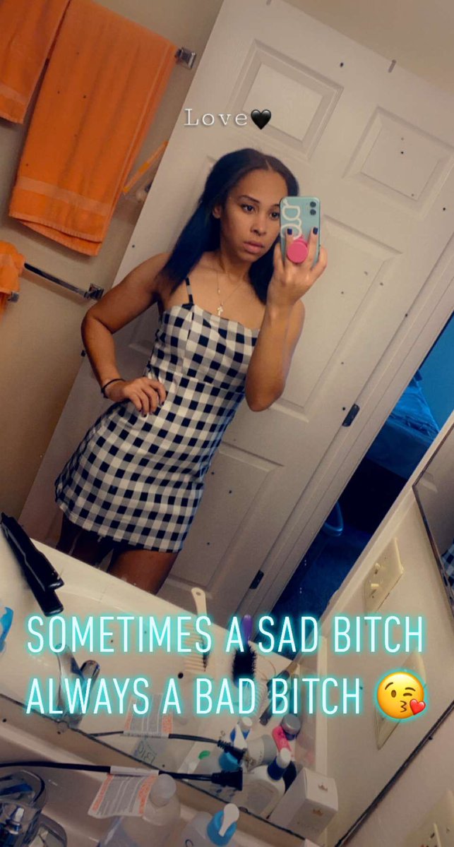 beckablake's tweet photo. Photo drop since I actually felt pretty this week 🤷🏽‍♀️🥀 https://t.co/sOw1k2KIrB