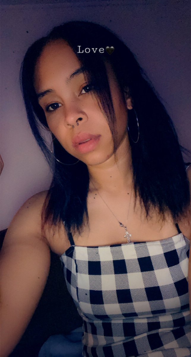 beckablake's tweet photo. Photo drop since I actually felt pretty this week 🤷🏽‍♀️🥀 https://t.co/sOw1k2KIrB