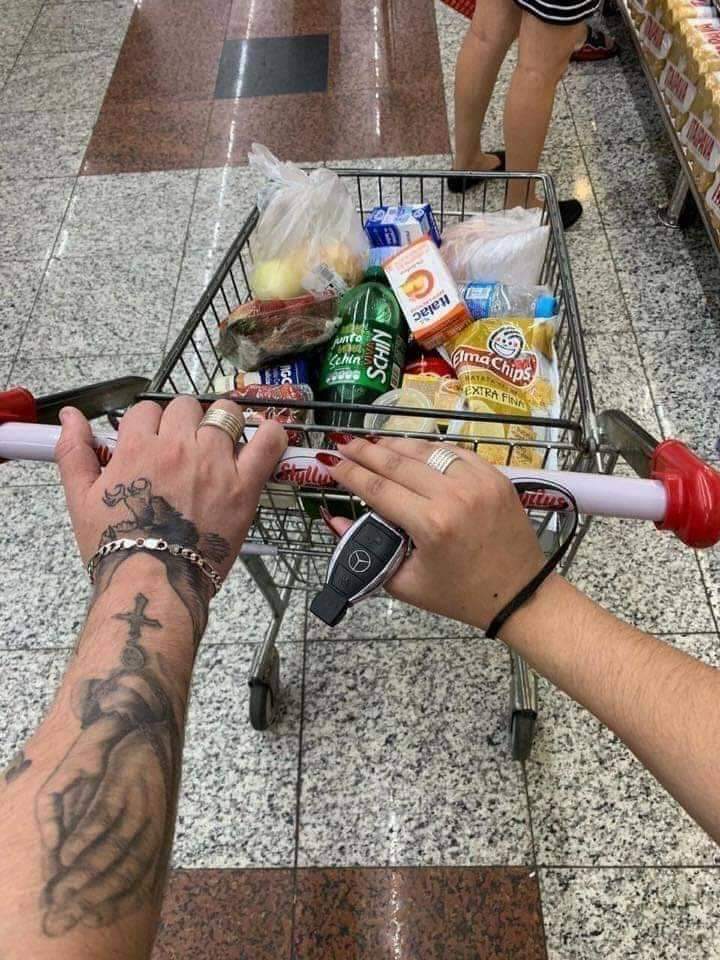 1MillonMikee's tweet photo. Um dia vai ser 
Nossa casa 
Nosso carro 
Nossas despesas 
Nossas compras
Nossos filhos 
Nós! ❤️ https://t.co/VgFEIhLaMK