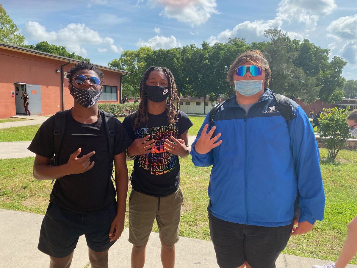 Carmella_Samler's tweet photo. Dunnellon Middle AVID Spirit Week Day 3: Our Future Is Bright! DMS teachers and students were seen around campus today sporting neon &amp; sunglasses. Our students know creating a bright future starts now.  @DMSTIGERTWEETS @CRenfroe4EDU #WeAreAVID  #MCPS_AVID https://t.co/ePtbYBwJuj