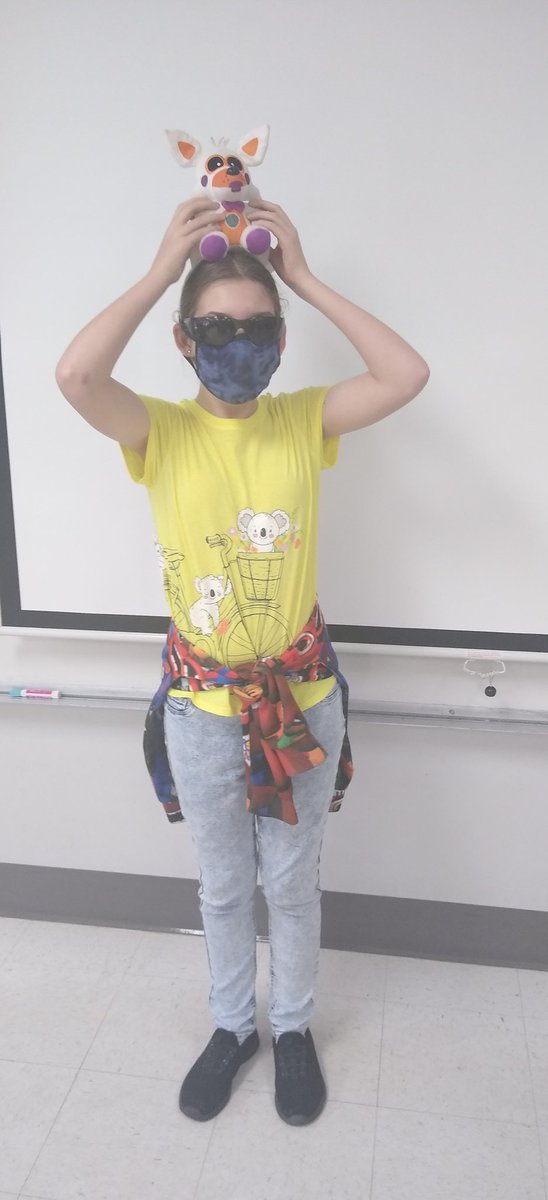 Carmella_Samler's tweet photo. Dunnellon Middle AVID Spirit Week Day 3: Our Future Is Bright! DMS teachers and students were seen around campus today sporting neon &amp; sunglasses. Our students know creating a bright future starts now.  @DMSTIGERTWEETS @CRenfroe4EDU #WeAreAVID  #MCPS_AVID https://t.co/ePtbYBwJuj