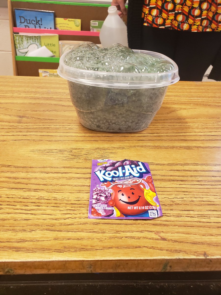 andreamhoward86's tweet photo. We've been doing some Easter science experiments this week! #awesomefirsties #scienceiscool #explodingeggdye https://t.co/wq04sEwEyJ