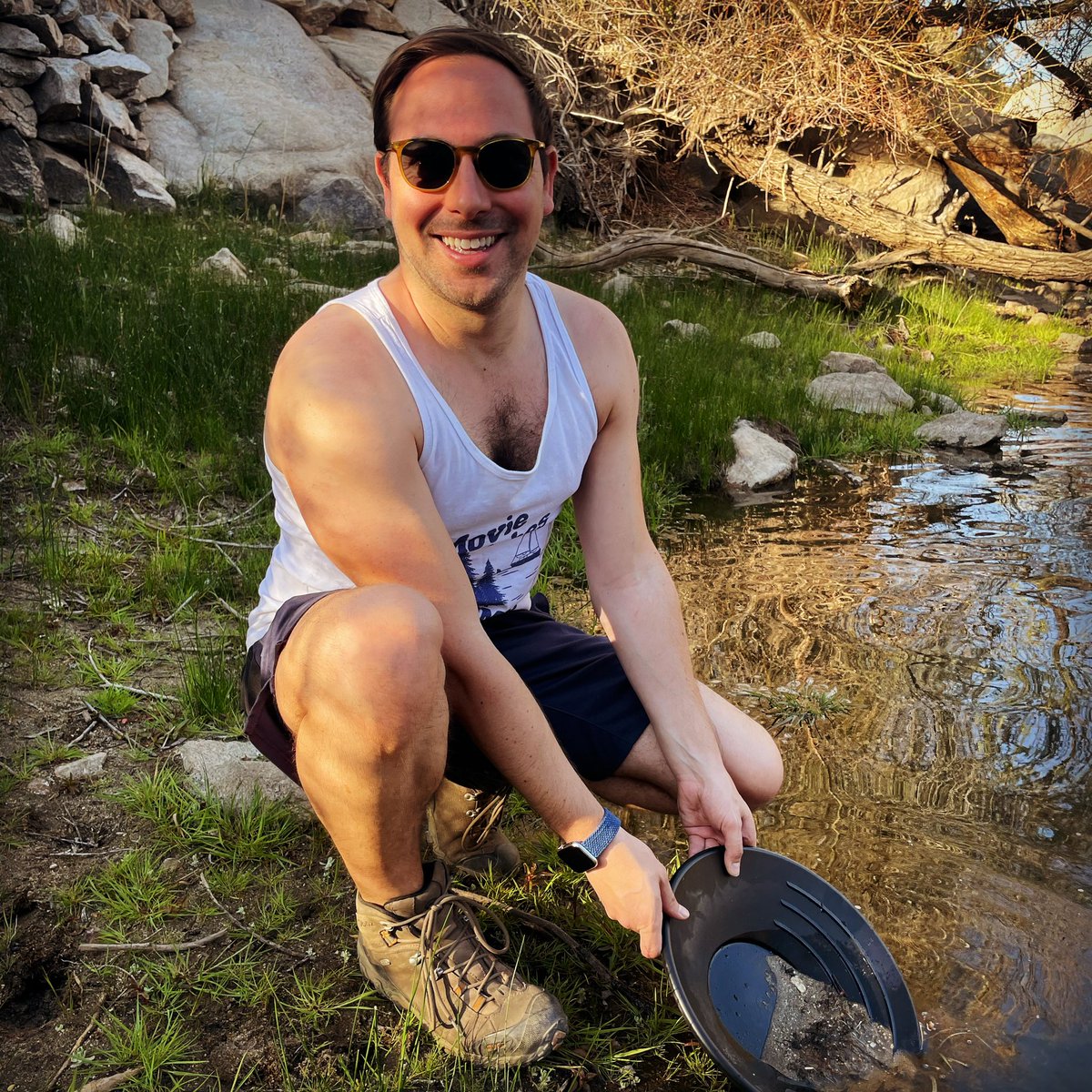 andrewgaldi's tweet photo. Now that #DragRaceUK is over I have to find another way to make money! #PanningForGold #Ihavenoideawhatimdoing #MovieBitchesSummerCamp https://t.co/ywAJgRISwD