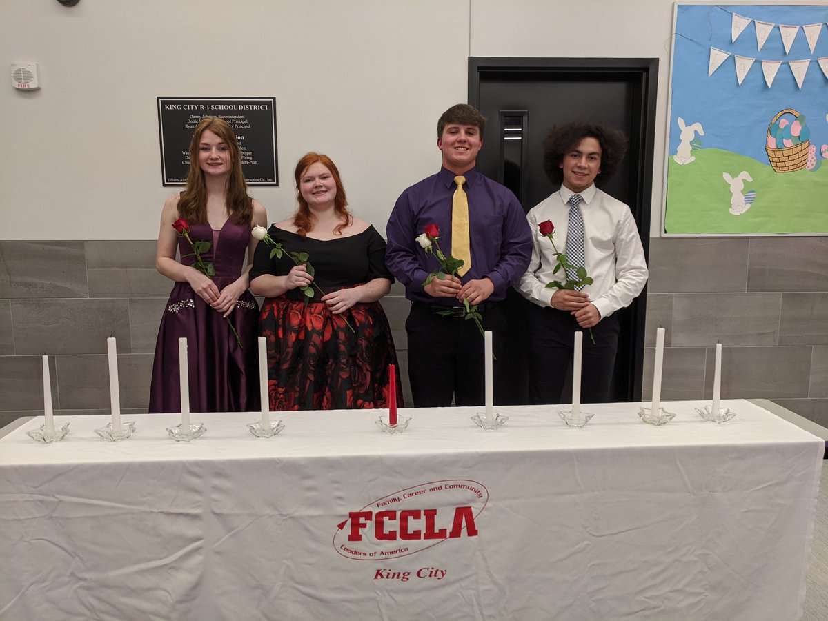 FCSt3ach3r's tweet photo. So proud of these kiddos and all of Region 1! KCHS outgoing and incoming Regional officers at installation at KCHS tonight! They did a wonderful job! @WildKatNation1 @NationalFCCLA https://t.co/lgVoxzZ2NH