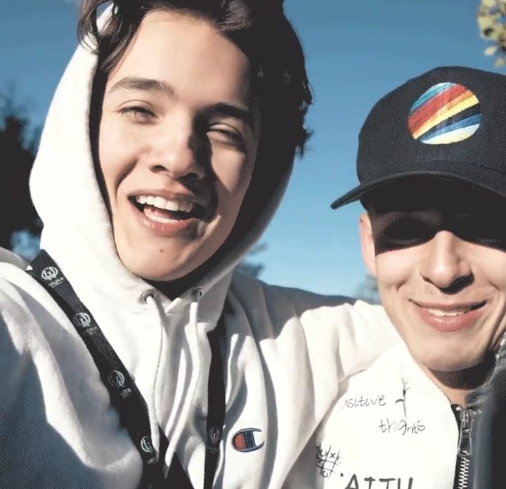 sorrrcerer's tweet photo. [ #Happy20thNoah #HappyBdayJosh #NoshsBday × @NoahUrrea @joshbeauchamp ]  I love you so much ❤️🥳 https://t.co/OQJGx6yB0C