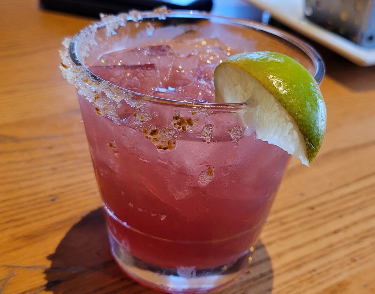 area210podcast's tweet photo. Having dinner with the wife @Chilis and having a #JackBerry Magarita cheers everyone. https://t.co/Zj3QUqnODd