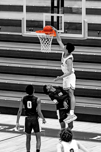 MontgomeryBell's tweet image. No promises that you&apos;ll learn to dunk like this on day 1, but our @CoreHoops clinics can definitely elevate your game. Find all the details here: corehoopsmba.com @MBABigRedBball