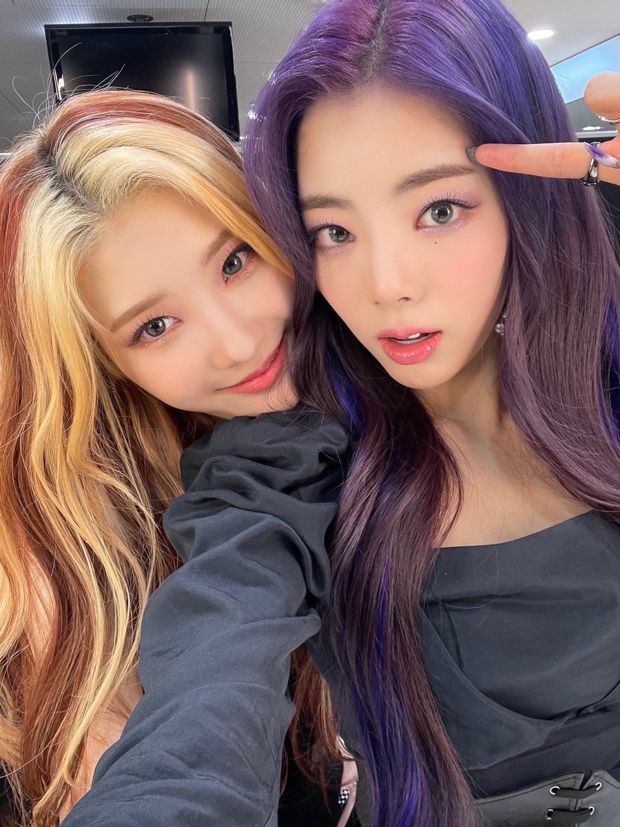 seosiethinker's tweet image. CHAEGO MY BELOVED &amp;lt;3

#AprilFoolsDay