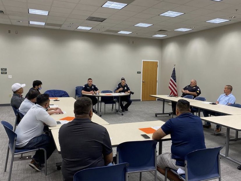 FortWaltonBchPD's tweet photo. Tonight, some of our Community Policing Officers (Sgt. Pettis, Ofc. Wasson, &amp; Ofc. Santiago) met with several local hotel owners and managers to start a dialogue and discuss issues.

#fwbpd #hotel #fortwaltonbeach #fortwalton #destinfwb #community #cops #lawenforcement  #police https://t.co/LnhNYAv9pB