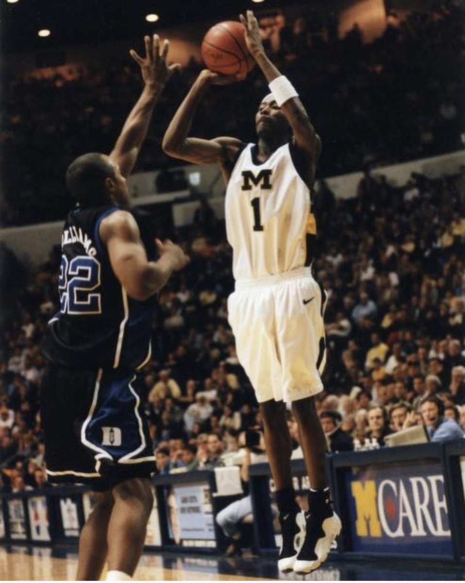 RikDaddy's tweet photo. Saw this @JCrossover Michigan pic on the @SneakerHistory Instagram page. #YoungMal https://t.co/kpQcRAQMhe