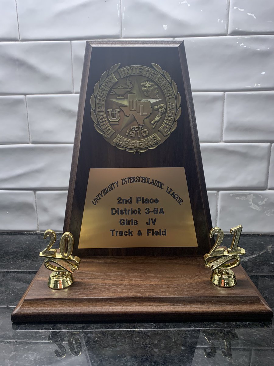 lady_rootrack's tweet photo. JV girls finished 2nd as a team at District today!  Great ending to an awesome season!  So proud of this group.  Great things ahead for the program! https://t.co/OhdETazCGt