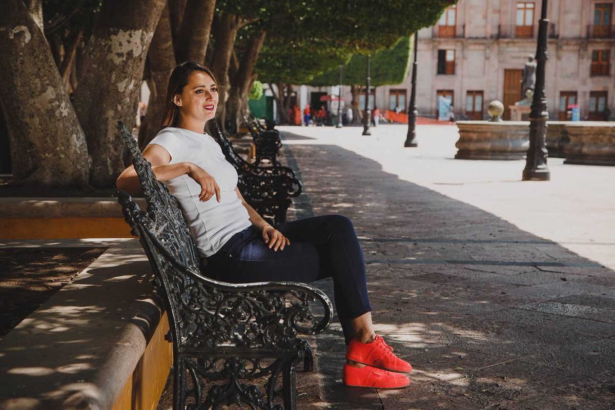 #Elecciones2021 Amante de la vida, <a href="/BetyLeon_/">Bety León</a> dice que lo que más le entristece es pensar en la muerte.  Da click en el enlace y lee la entrevista de semblanza <a href="/EnLaLupaQro/">lalupa.mx</a>  <a href="/JuanCarlosPina_/">Juan Carlos Piña</a> <a href="/cesar_cadena_ro/">Cesar Cadena Romero</a> <a href="/JAntonioVeraG/">Toño Vera</a> <a href="/mariaperusquiaf/">María Perusquía</a> <a href="/agustol13/">Agus Toledo A</a> 
enlalupa.com/2021/03/31/lo-…