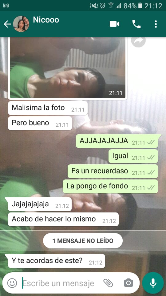 Nicoquin1's tweet photo. -tu amigo?
-mi mejor amigo. https://t.co/Xs7Q77F0Pe
