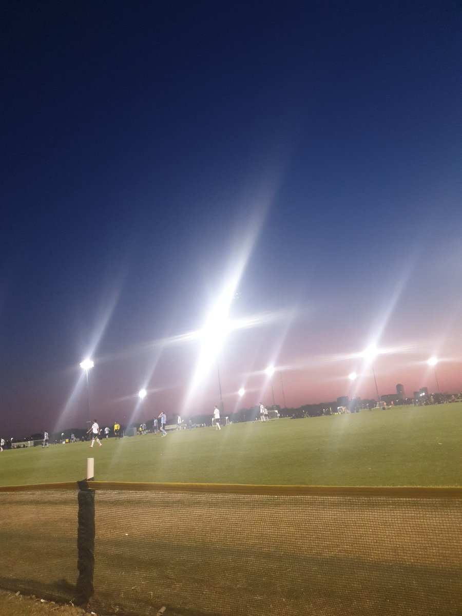 OstergrenSeb's tweet image. Not much that beats a night under the floodlights 👌