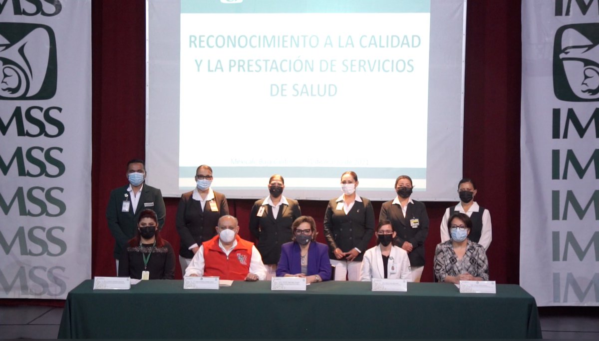 IMSS_BC's tweet photo. La Dra. @desiree_durante, titular del #IMSSBC y el Dr. César González Rocha, Secretario General del #SNTSS Sección 7, encabezaron el evento Reconocimiento a la Calidad y la Prestación de Servicios de Salud a Unidades Médicas de Mexicali y San Luis Río Colorado, Sonora. https://t.co/qUL5t9Xdw8