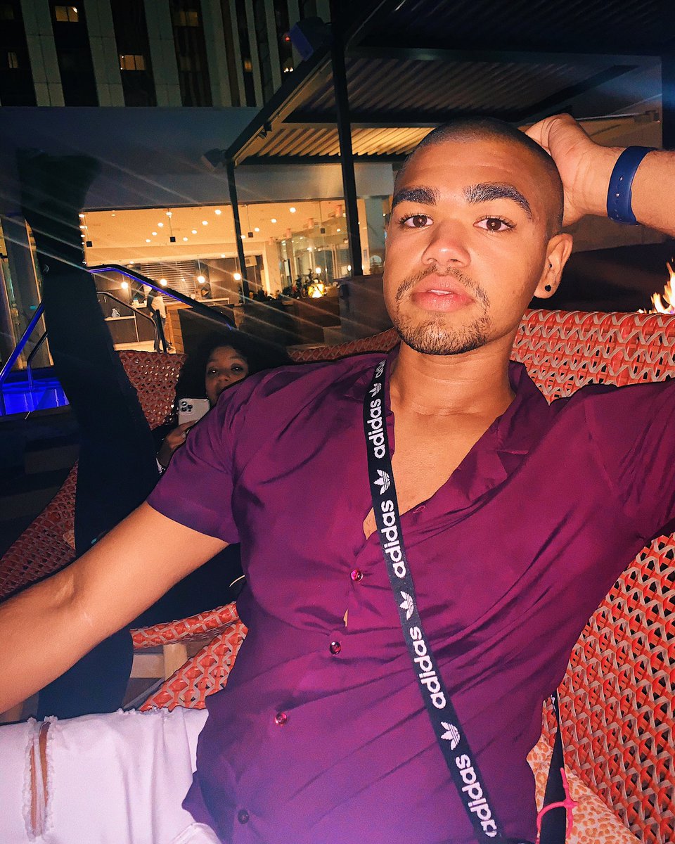 monstamyless's tweet photo. Angel face, Devil thoughts😇😈
#RenoTrip #SpringBreak2021 https://t.co/6PA8WwWSCt