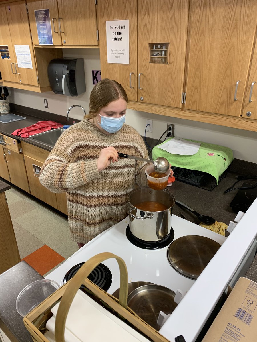 CBUnamiMS's tweet photo. Ms. Ericsson and the Soup Club worked to make homemade soup to donate to the Caring for Friends charity.  That’s the Warrior Way! #Unami https://t.co/y5tCIbruts