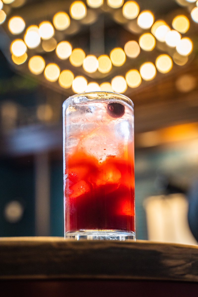 kenty_eats's tweet photo. Coachella lineup? We about that @ElsewhereCLT lineup!

Sneak peek for my Twitter peeps &amp; at @ElsewhereCLT’s new drinks releasing soon 🤫 https://t.co/tAttFNPQ9L