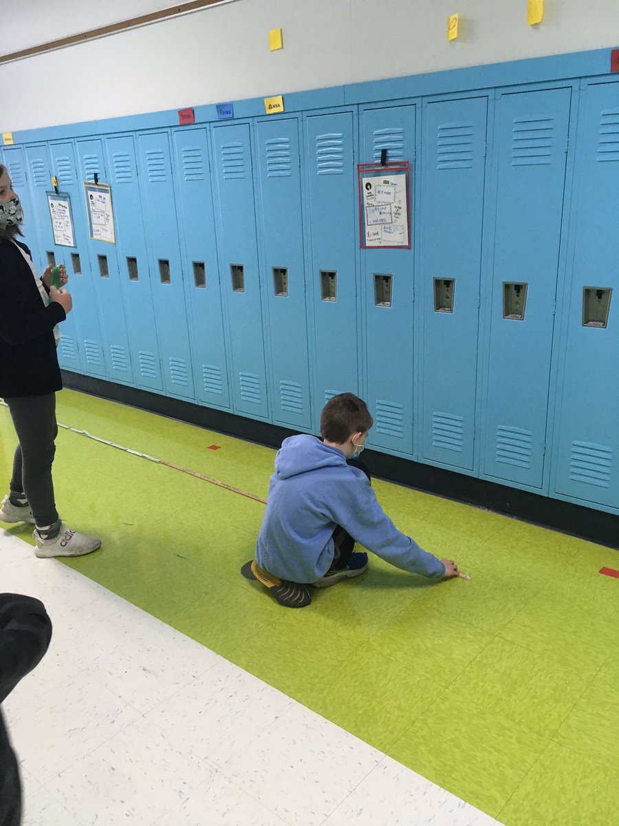 mrsberger4's tweet photo. Finished our @MLCmath calendar collection for March and compared it to our estimates from the beginning of the month. How far is 6 inches x 31 days?... these kids can tell you! @D62ForestElem #mathisfun #62learns #nailedit https://t.co/yKEEQJcBQ7