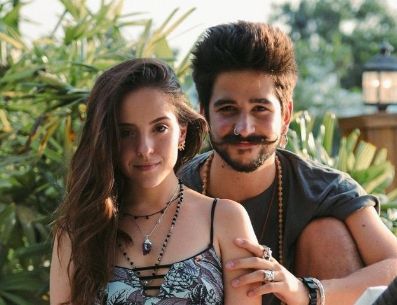 Davinci_Hugh's tweet photo. Camilo y Evaluna con filtro/Sin filtro. https://t.co/jweVFXWRF4