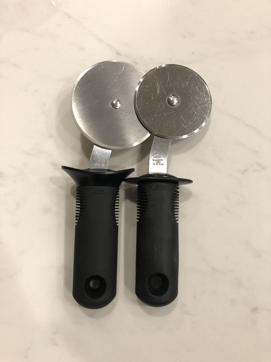 TallCurly's tweet photo. As an ‘80s kid in the midwest I thought only fancy people owned pizza cutters so I’m feeling pretty smug tonight. https://t.co/NYyVPRsI0S